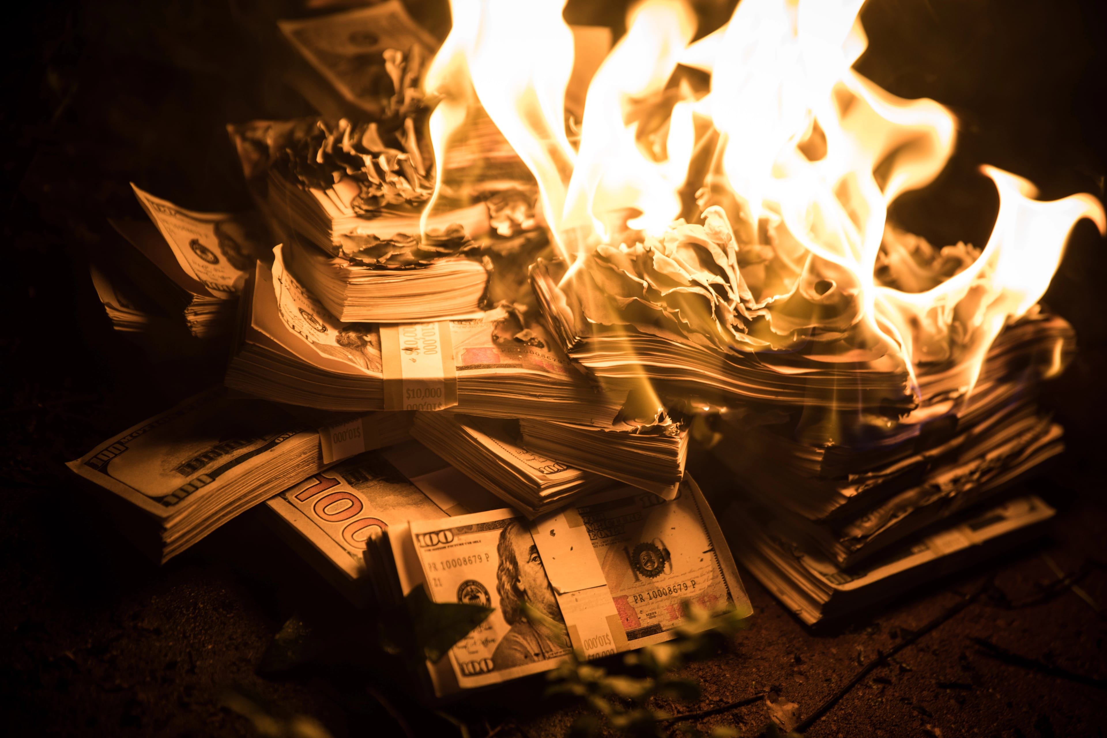 Pile,Of,Money,On,Fire